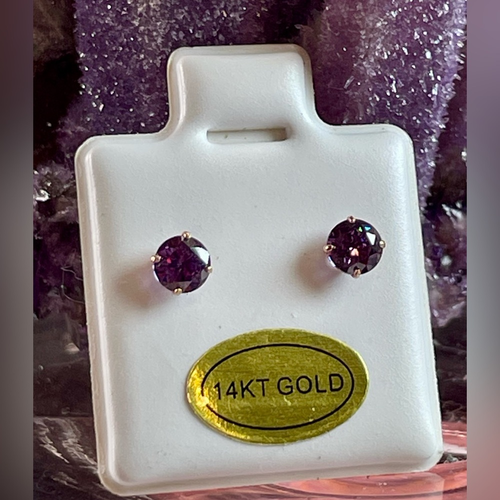 14KT Amethyst Yellow Gold Stud Earrings. .50ct total - Picture 6 of 13